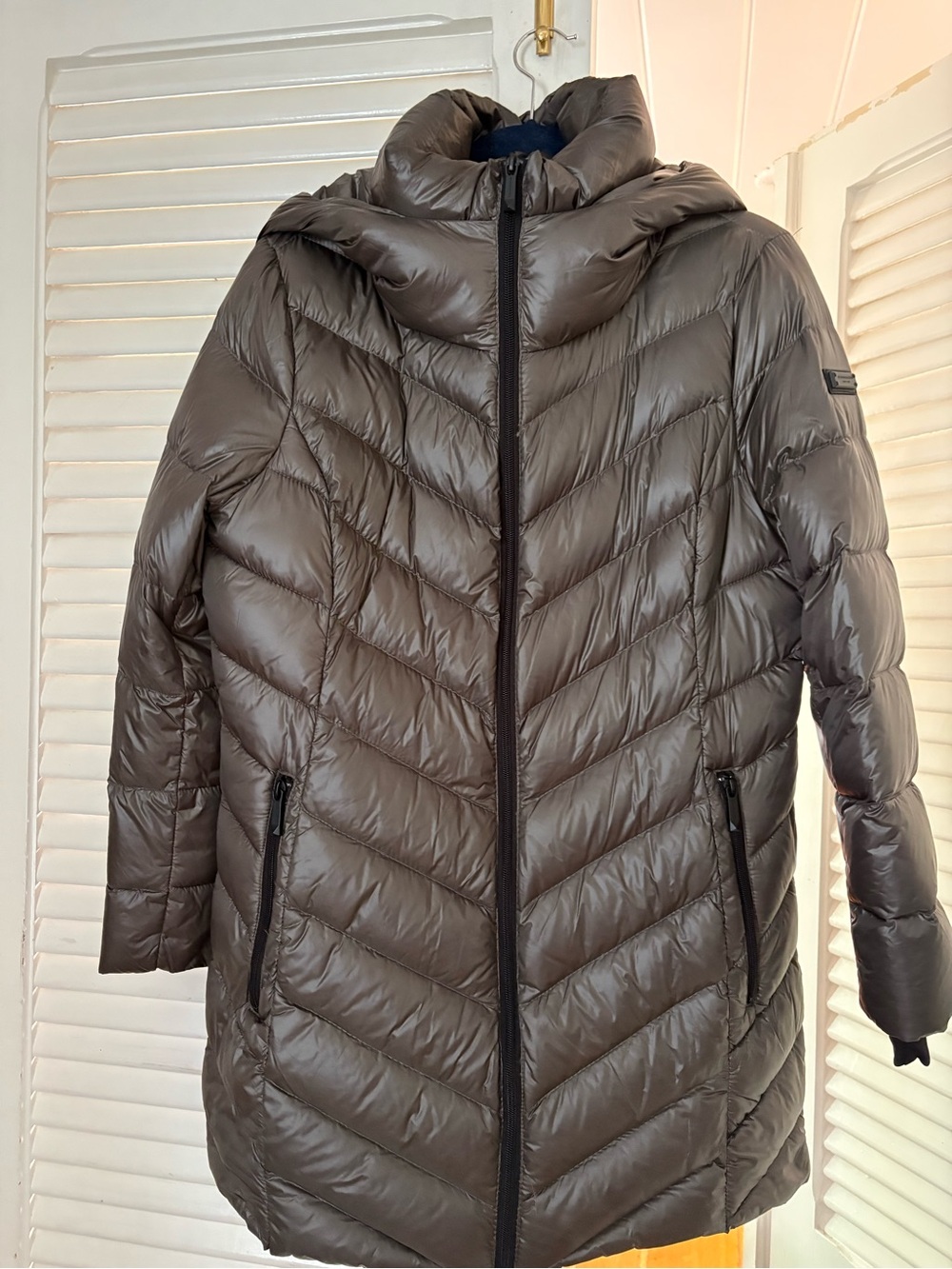 BCBGMaxAzria Cozy  Hooded Gray Quilted Down Coat